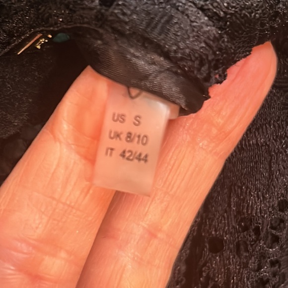 Ellie Tahari Lace blouse EUC - Picture 7 of 7